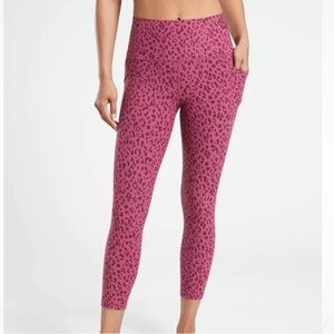 Athleta Salutation Stash Pocket II 7/8 Legging Dot Leopard Vintage Size Small
